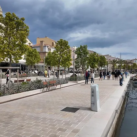 Le Gabian, Duplex Proche Et Centre *