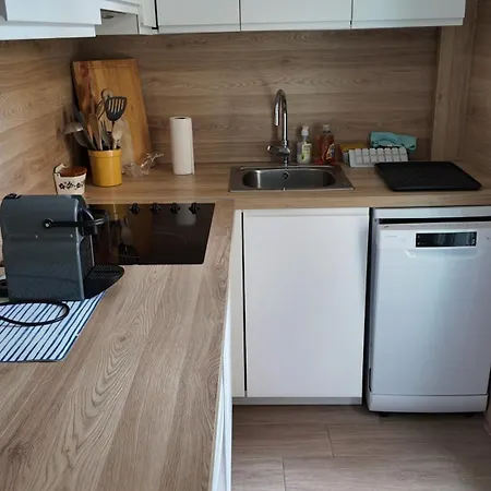 Le Gabian, Duplex Proche Et Centre